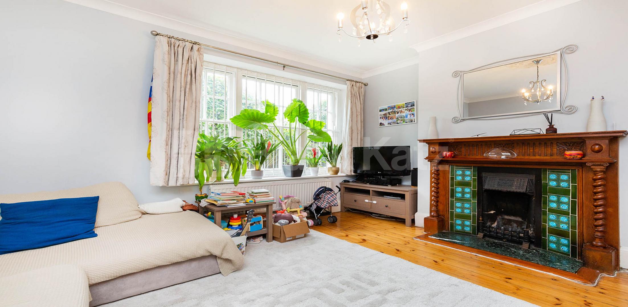 			NEW INSTRUCTION!, 2 Bedroom, 1 bath, 1 reception Flat			 Northwick Terrace, ST JOHNS WOOD - MAIDA VALE